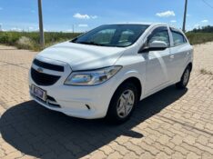 CHEVROLET ONIX 1.0 LT /2015 RT 811 VEÍCULOS ARROIO DO MEIO / Carros no Vale