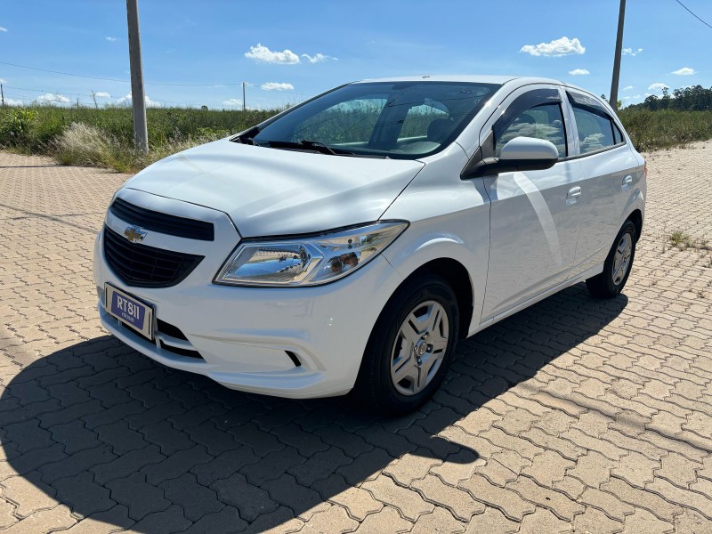 CHEVROLET ONIX 1.0 LT /2015 RT 811 VEÍCULOS ARROIO DO MEIO / Carros no Vale