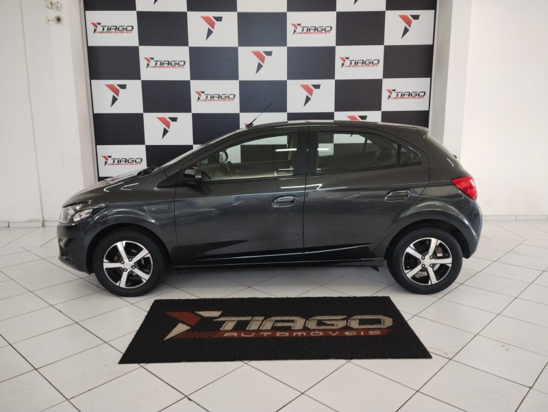 CHEVROLET ONIX HATCH LTZ 1.4 8V FLEXPOWER 5P MEC. 2018/2018 TIAGO AUTOMÓVEIS VENÂNCIO AIRES / Carros no Vale