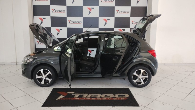 CHEVROLET ONIX HATCH LTZ 1.4 8V FLEXPOWER 5P MEC. 2018/2018 TIAGO AUTOMÓVEIS VENÂNCIO AIRES / Carros no Vale