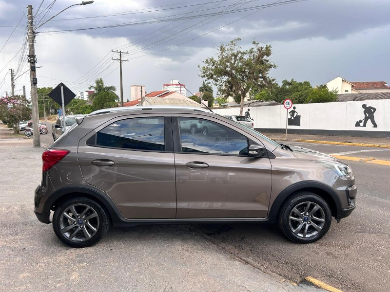 FORD KA FREESTYLE 1.5 FLEX AT 2019/2019 LS MULTIMARCAS VENÂNCIO AIRES / Carros no Vale