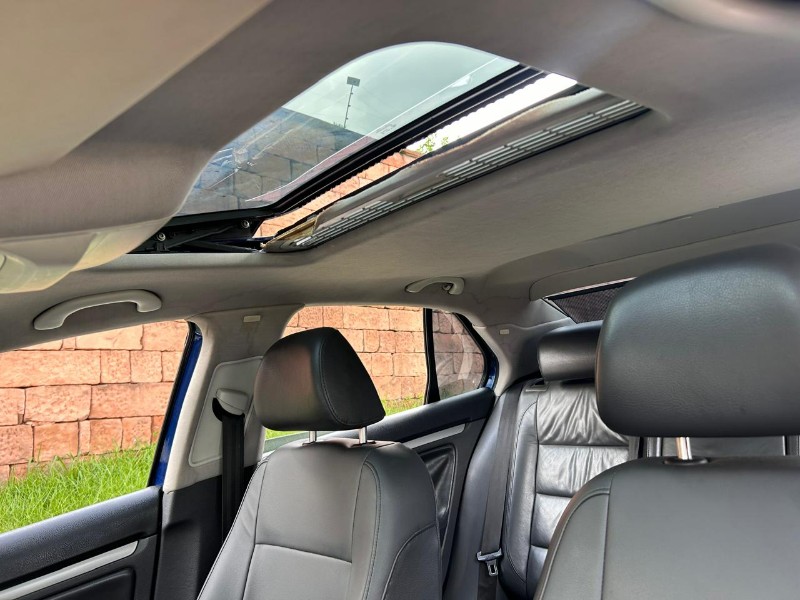 VOLKSWAGEN JETTA 2.5 I 20V 170CV TIPTRONIC 2009/2009 LS MULTIMARCAS VENÂNCIO AIRES / Carros no Vale
