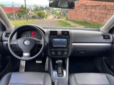 VOLKSWAGEN JETTA 2.5 I 20V 170CV TIPTRONIC 2009/2009 LS MULTIMARCAS VENÂNCIO AIRES / Carros no Vale