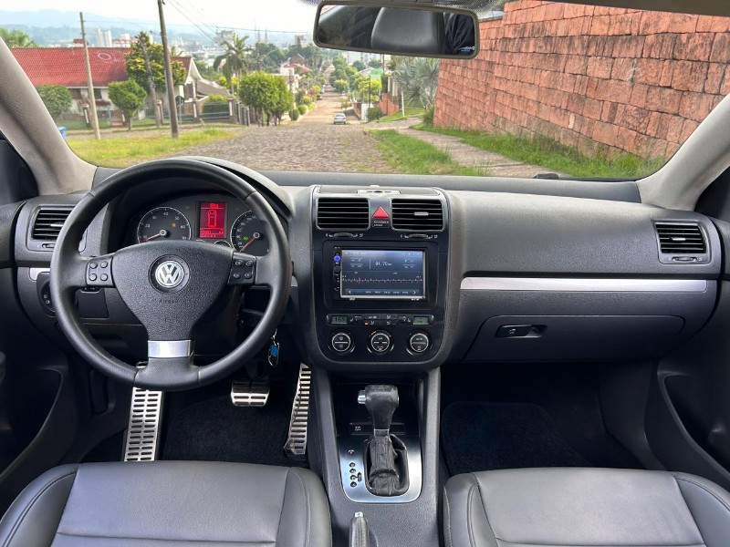 VOLKSWAGEN JETTA 2.5 I 20V 170CV TIPTRONIC 2009/2009 LS MULTIMARCAS VENÂNCIO AIRES / Carros no Vale