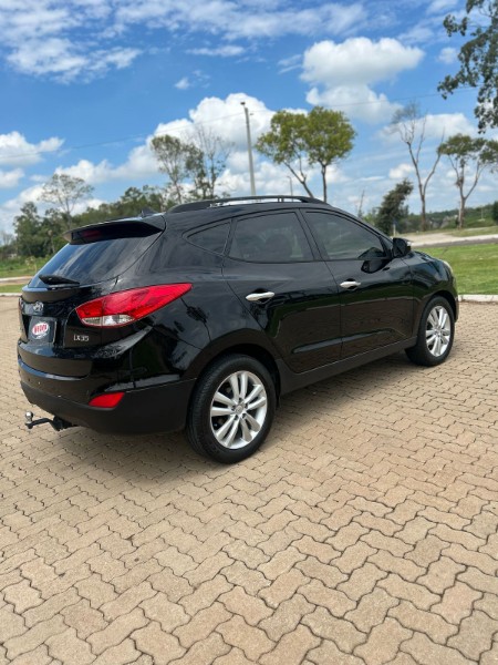HYUNDAI IX 35 IX35 2.0 16V FLEX 4P AUTOMÁTICO /2011 NEURI VEÍCULOS LAJEADO / Carros no Vale