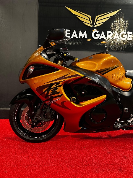 SUZUKI MOTOS GSX 1300 R HAYABUSA /2011 EXCLUSIVO VEÍCULOS SANTA CRUZ DO SUL / Carros no Vale