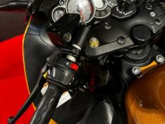 SUZUKI MOTOS GSX 1300 R HAYABUSA /2011 EXCLUSIVO VEÍCULOS SANTA CRUZ DO SUL / Carros no Vale