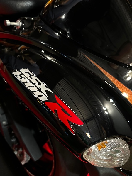 SUZUKI MOTOS GSX 1300 R HAYABUSA /2011 EXCLUSIVO VEÍCULOS SANTA CRUZ DO SUL / Carros no Vale