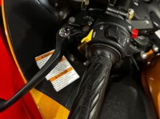 SUZUKI MOTOS GSX 1300 R HAYABUSA /2011 EXCLUSIVO VEÍCULOS SANTA CRUZ DO SUL / Carros no Vale