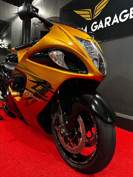 SUZUKI MOTOS GSX 1300 R HAYABUSA /2011 EXCLUSIVO VEÍCULOS SANTA CRUZ DO SUL / Carros no Vale
