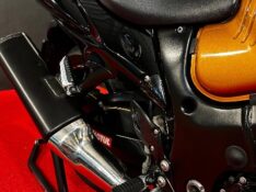 SUZUKI MOTOS GSX 1300 R HAYABUSA /2011 EXCLUSIVO VEÍCULOS SANTA CRUZ DO SUL / Carros no Vale