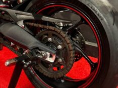 TRIUMPH STREET TRIPLE 675 /2015 EXCLUSIVO VEÍCULOS SANTA CRUZ DO SUL / Carros no Vale