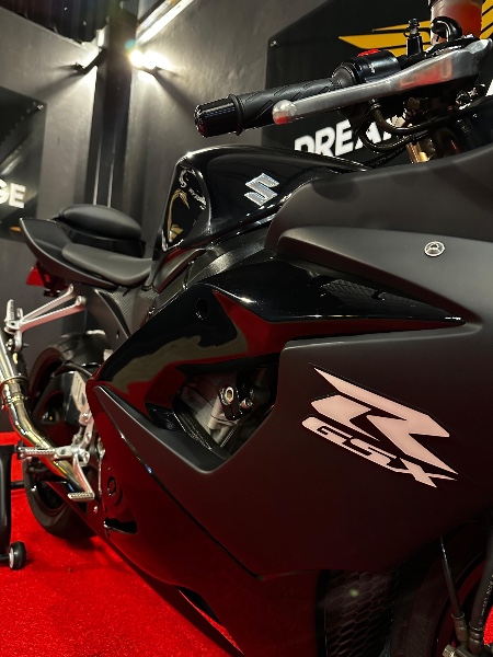 SUZUKI MOTOS GSX R 1000 SRAD /2007 EXCLUSIVO VEÍCULOS SANTA CRUZ DO SUL / Carros no Vale