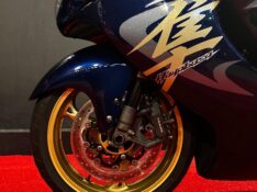 SUZUKI MOTOS GSX 1300 R HAYABUSA /2010 EXCLUSIVO VEÍCULOS SANTA CRUZ DO SUL / Carros no Vale