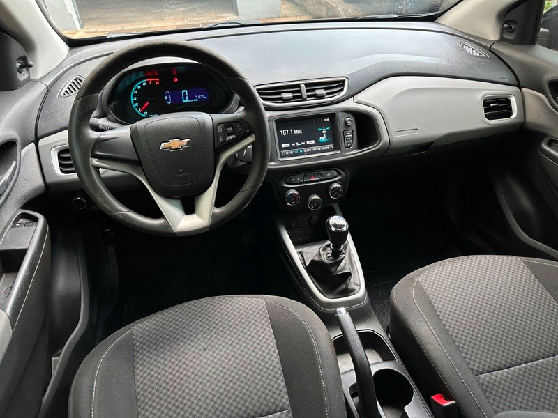 CHEVROLET ONIX LT 1.4 8V 2016/2017 SÉTIMA VEÍCULOS GUAPORÉ / Carros no Vale