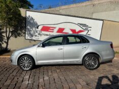 VOLKSWAGEN JETTA 2.5 I 20V 150CV GASOLINA 4P TIPTRONIC 2008/2008 ELY AUTOMÓVEIS LAJEADO / Carros no Vale