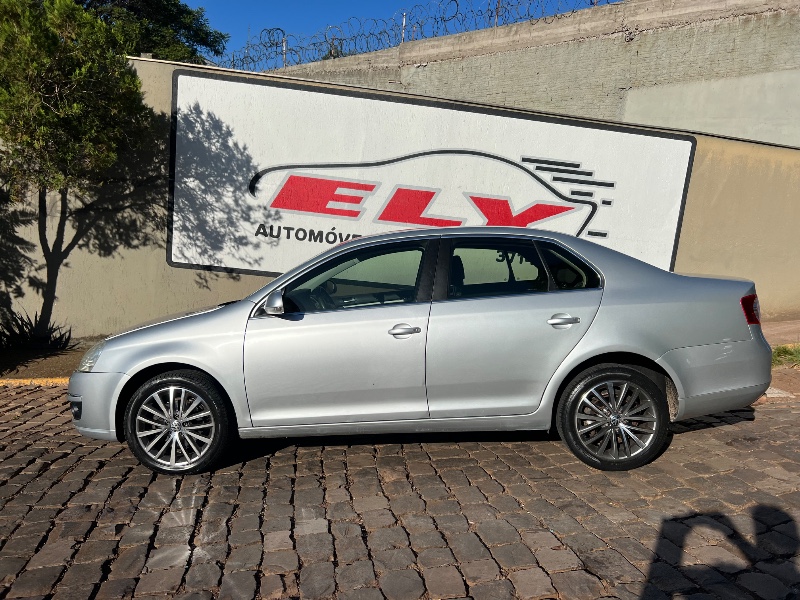 VOLKSWAGEN JETTA 2.5 I 20V 150CV GASOLINA 4P TIPTRONIC 2008/2008 ELY AUTOMÓVEIS LAJEADO / Carros no Vale