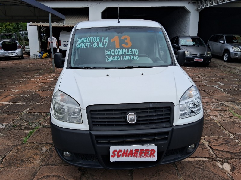 FIAT DOBLO CARGO 1.4 MPI FLEX 2013/2013 SCHAEFER AUTOMÓVEIS TEUTÔNIA / Carros no Vale