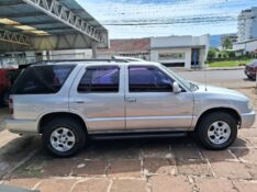 CHEVROLET BLAZER DLX 2.2 2000/2000 SCHAEFER AUTOMÓVEIS TEUTÔNIA / Carros no Vale