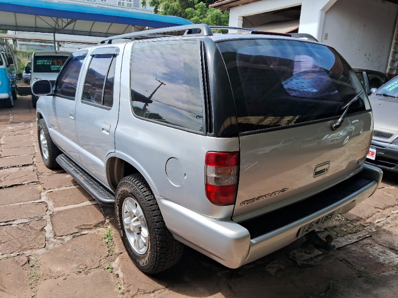 CHEVROLET BLAZER DLX 2.2 2000/2000 SCHAEFER AUTOMÓVEIS TEUTÔNIA / Carros no Vale