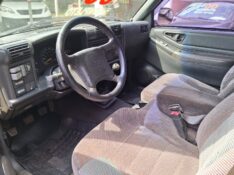 CHEVROLET BLAZER DLX 2.2 2000/2000 SCHAEFER AUTOMÓVEIS TEUTÔNIA / Carros no Vale