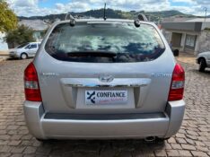 HYUNDAI TUCSON GLS 2.0 16V AUT. 2009/2010 COMPLETO VEÍCULOS GUAPORÉ / Carros no Vale