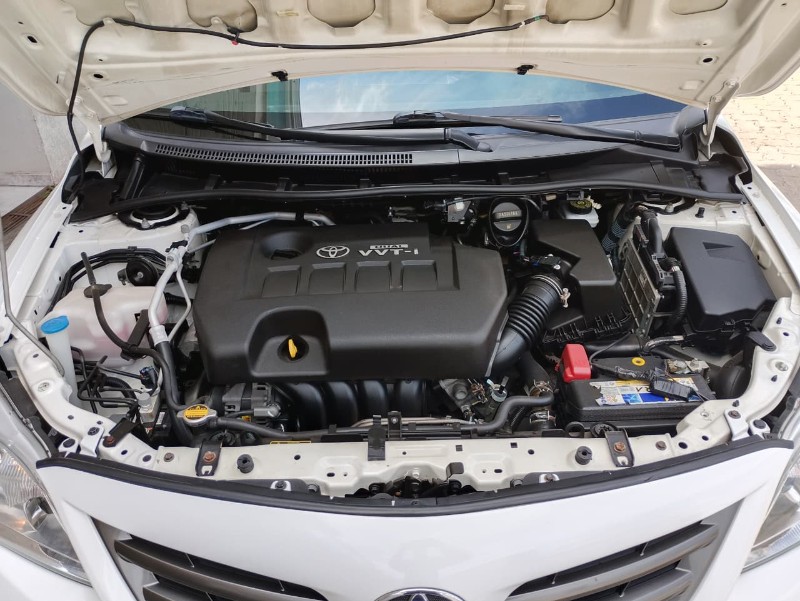 TOYOTA COROLLA 1.8 GLI /2014 CHIMA VEÍCULOS VENÂNCIO AIRES / Carros no Vale