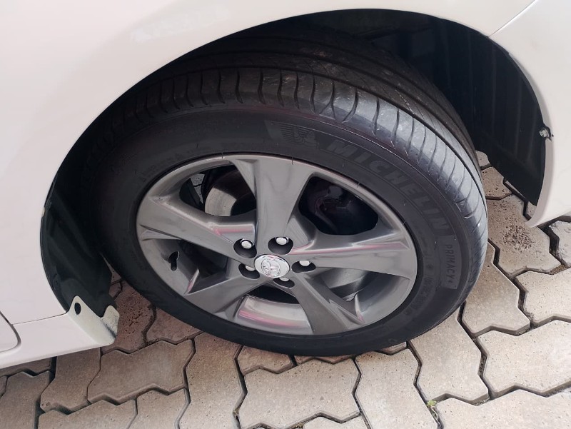TOYOTA COROLLA 1.8 GLI /2014 CHIMA VEÍCULOS VENÂNCIO AIRES / Carros no Vale