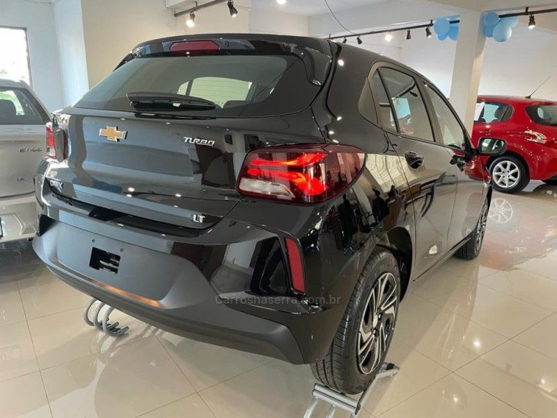 CHEVROLET ONIX 1.0 LT 12V TURBO 2024/2025 LUIGGI AUTOMÓVEIS CARLOS BARBOSA / Carros no Vale