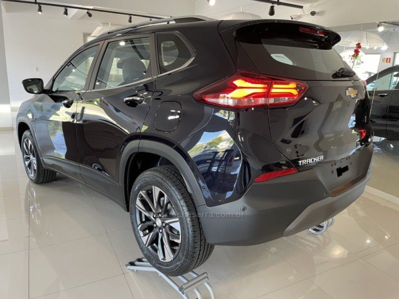 CHEVROLET TRACKER 1.2 12V PREMIER TURBO 2024/2025 LUIGGI AUTOMÓVEIS CARLOS BARBOSA / Carros no Vale