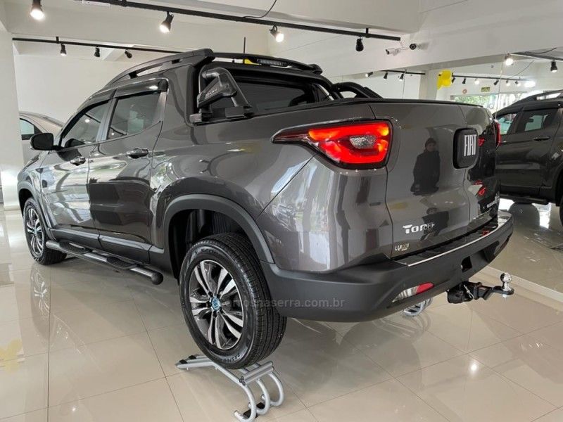 FIAT TORO 1.3 FREEDOM T270 4X2 16V 2024/2025 LUIGGI AUTOMÓVEIS CARLOS BARBOSA / Carros no Vale
