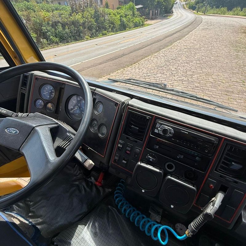 Ford Caminhões Cargo 1415 1998/1998 DL MOTORS LAJEADO / Carros no Vale