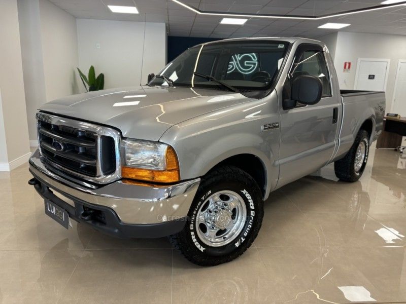 FORD F-250 4.2 XL 4X2 CS TURBO INTERCOOLER 1999/1999 LUIGGI AUTOMÓVEIS CARLOS BARBOSA / Carros no Vale