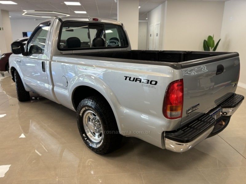 FORD F-250 4.2 XL 4X2 CS TURBO INTERCOOLER 1999/1999 LUIGGI AUTOMÓVEIS CARLOS BARBOSA / Carros no Vale