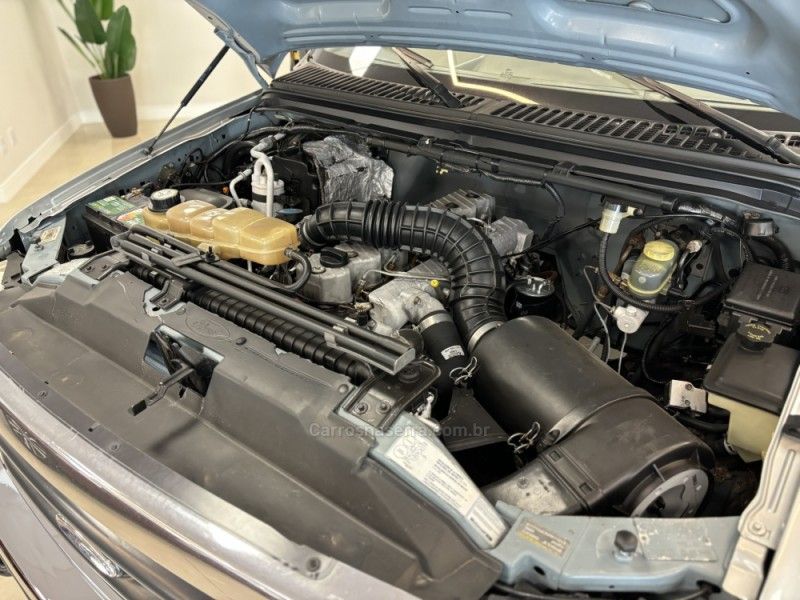 FORD F-250 4.2 XL 4X2 CS TURBO INTERCOOLER 1999/1999 LUIGGI AUTOMÓVEIS CARLOS BARBOSA / Carros no Vale