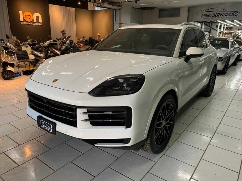 PORSCHE CAYENNE 3.0 V6 E-HYBRID AWD TIPTRONIC S 2024/2024 FÁBIO BERNARDES PORTO ALEGRE / Carros no Vale