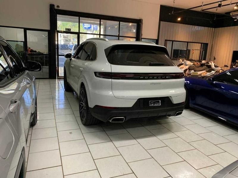 PORSCHE CAYENNE 3.0 V6 E-HYBRID AWD TIPTRONIC S 2024/2024 FÁBIO BERNARDES PORTO ALEGRE / Carros no Vale