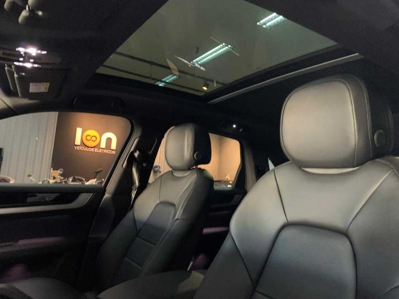 PORSCHE CAYENNE 3.0 V6 E-HYBRID AWD TIPTRONIC S 2024/2024 FÁBIO BERNARDES PORTO ALEGRE / Carros no Vale
