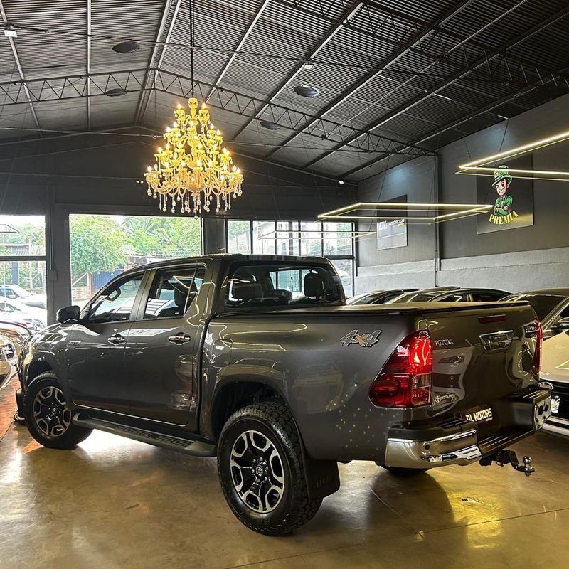 Toyota Hilux Cdsrva4fd 2022/2022 DL MOTORS LAJEADO / Carros no Vale