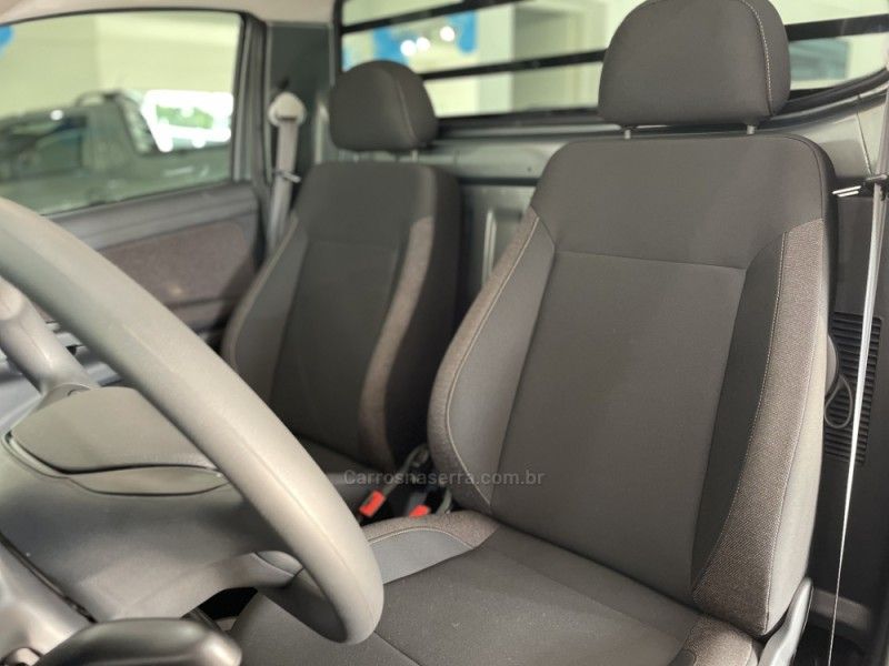 VOLKSWAGEN SAVEIRO 1.6 MI TRENDLINE CS 8V 2024/2025 LUIGGI AUTOMÓVEIS CARLOS BARBOSA / Carros no Vale