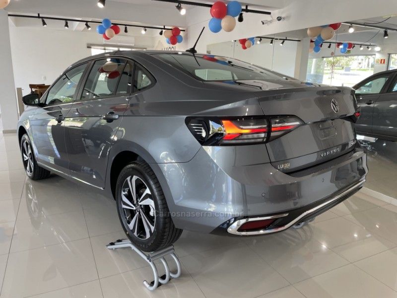 VOLKSWAGEN VIRTUS 1.0 200 TSI COMFORTLINE 2024/2025 LUIGGI AUTOMÓVEIS CARLOS BARBOSA / Carros no Vale