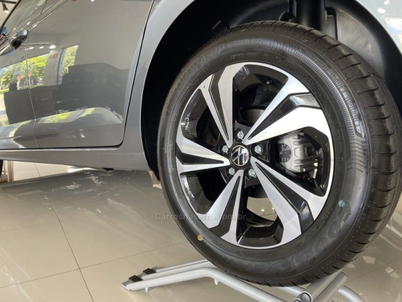 VOLKSWAGEN VIRTUS 1.0 200 TSI COMFORTLINE 2024/2025 LUIGGI AUTOMÓVEIS CARLOS BARBOSA / Carros no Vale