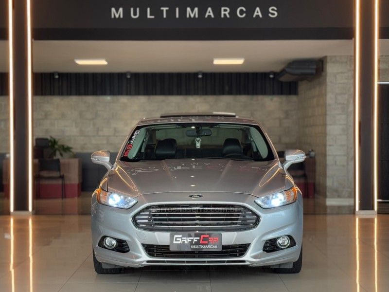 FORD FUSION 2.0 TITANIUM GTDI ECOBOOST FWD 2013/2014 GRIFFCAR MULTIMARCAS DOIS IRMÃOS / Carros no Vale