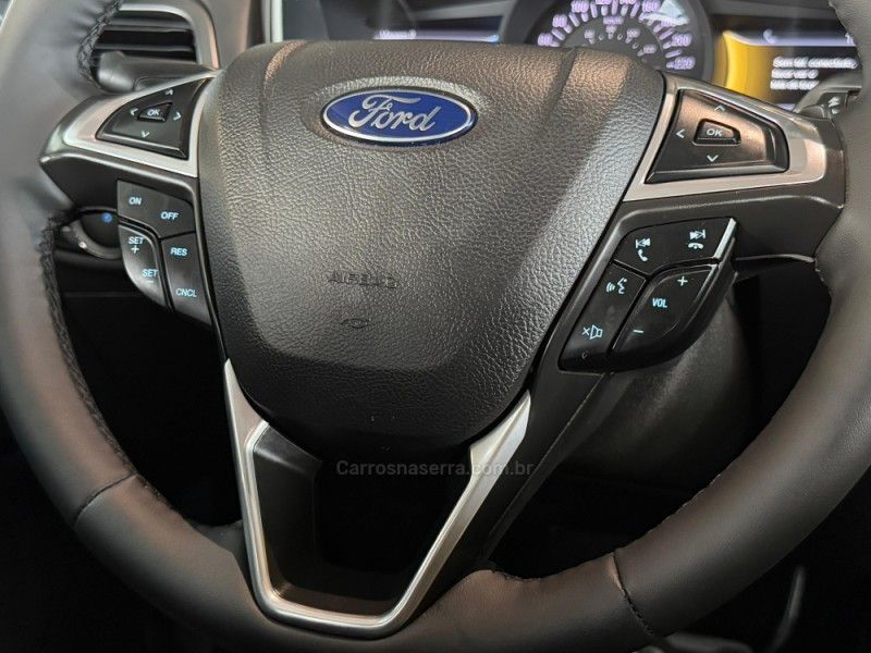 FORD FUSION 2.0 TITANIUM GTDI ECOBOOST FWD 2013/2014 GRIFFCAR MULTIMARCAS DOIS IRMÃOS / Carros no Vale