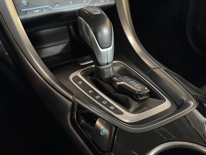 FORD FUSION 2.0 TITANIUM GTDI ECOBOOST FWD 2013/2014 GRIFFCAR MULTIMARCAS DOIS IRMÃOS / Carros no Vale