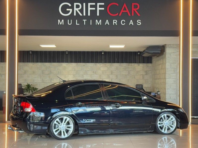 HONDA CIVIC 2.0 SI 16V 2007/2007 GRIFFCAR MULTIMARCAS DOIS IRMÃOS / Carros no Vale