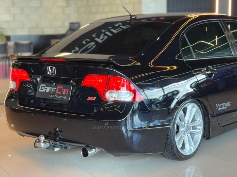 HONDA CIVIC 2.0 SI 16V 2007/2007 GRIFFCAR MULTIMARCAS DOIS IRMÃOS / Carros no Vale