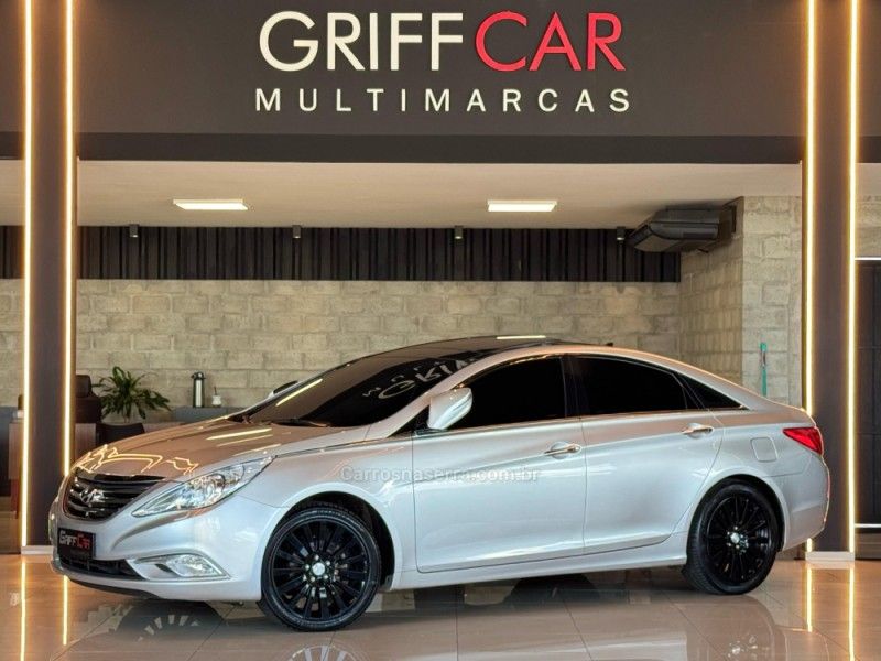HYUNDAI SONATA 2.4 MPFI I4 16V 182CV 2013/2013 GRIFFCAR MULTIMARCAS DOIS IRMÃOS / Carros no Vale