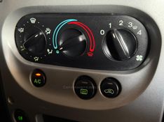 TROLLER T4 3.0 TETO RÍGIDO 16V TURBO ELETRONIC 2009/2010 GRIFFCAR MULTIMARCAS DOIS IRMÃOS / Carros no Vale