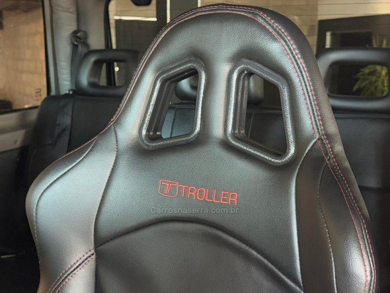 TROLLER T4 3.0 TETO RÍGIDO 16V TURBO ELETRONIC 2009/2010 GRIFFCAR MULTIMARCAS DOIS IRMÃOS / Carros no Vale